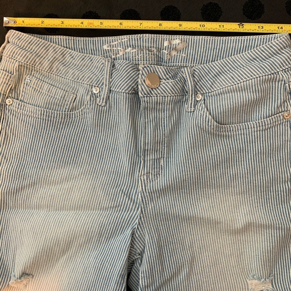 Seven Jeans Distressed Weekend Bermuda’s - Picture 7 of 8